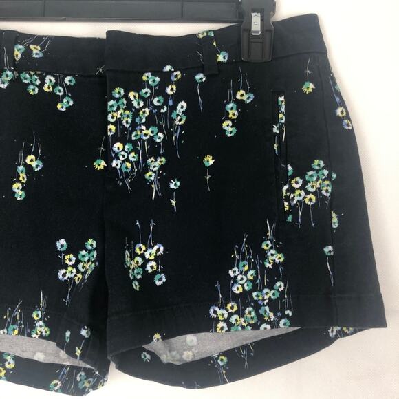 a.n.a. Floral Twill Shorts Size 4 - Picture 4 of 9